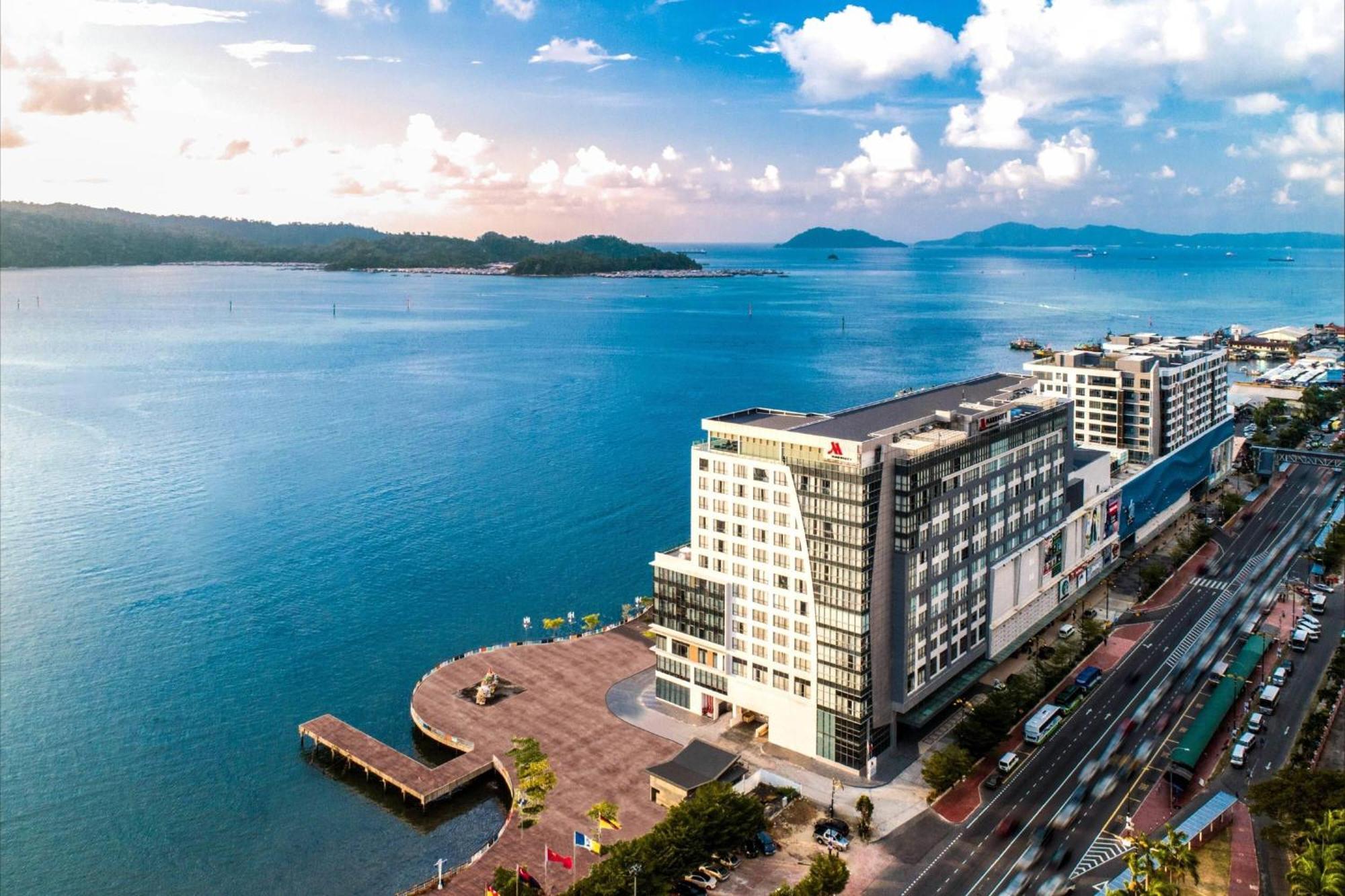 Kota Kinabalu Marriott Hotel Exterior foto